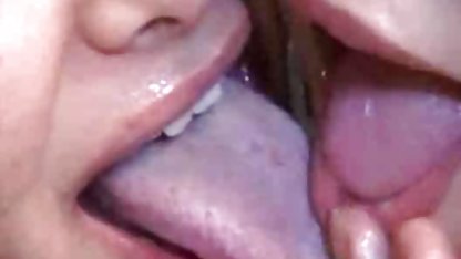 سه پخش فیلم سکسی کوتاه لزبین اسیایی, فاحشه