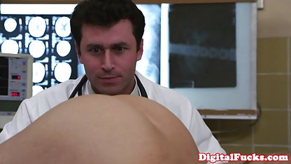 دوست دختر داغ بمکد خبط کارتون کوتاه سکسی درخت