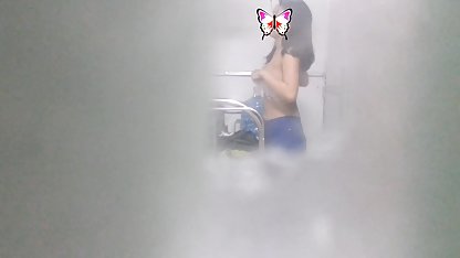Jan Zim masturbator. من فیلم سکسی کوتاه کم حجم بازی در حمام